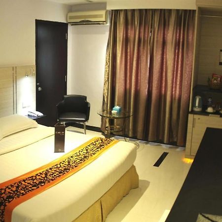 89 Hotel Batam 纳柯亚 外观 照片