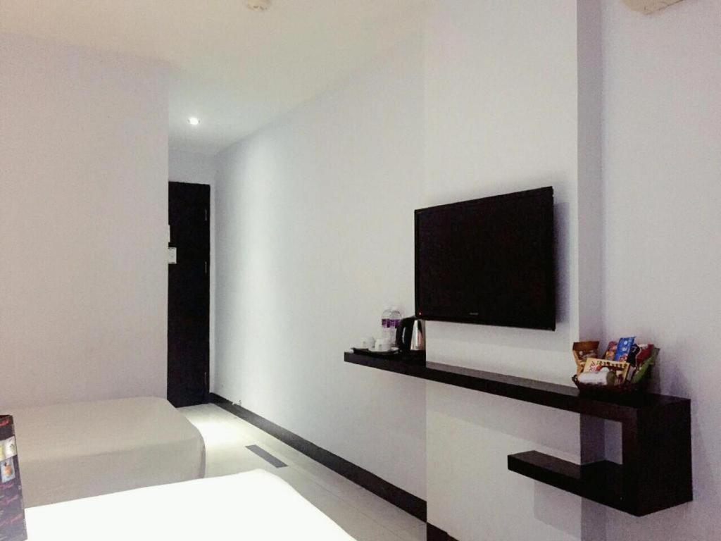 89 Hotel Batam 纳柯亚 外观 照片