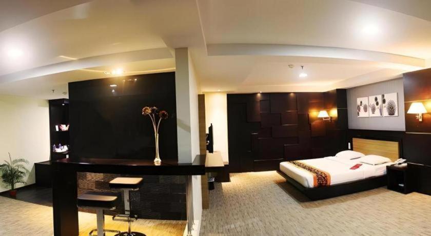 89 Hotel Batam 纳柯亚 外观 照片