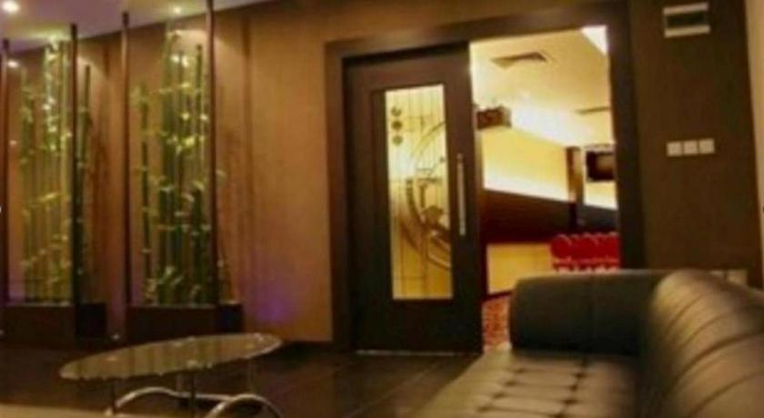 89 Hotel Batam 纳柯亚 外观 照片